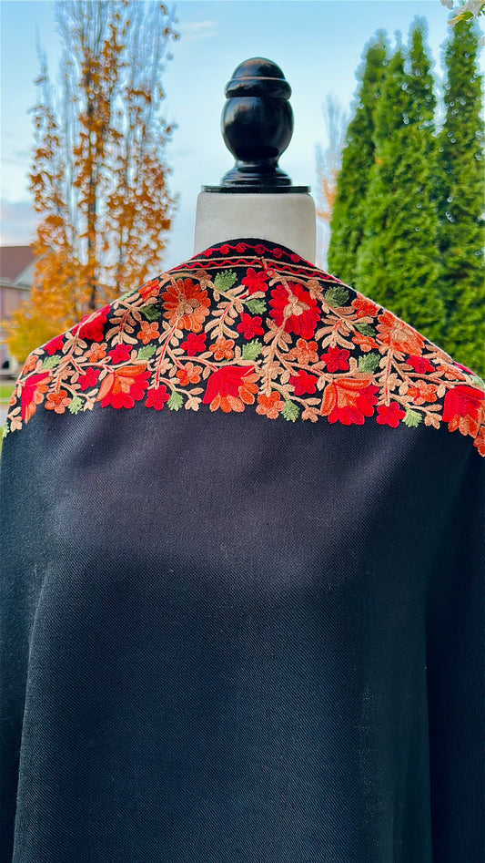 Shab-e-Gulzar – The Floral Night Shawl