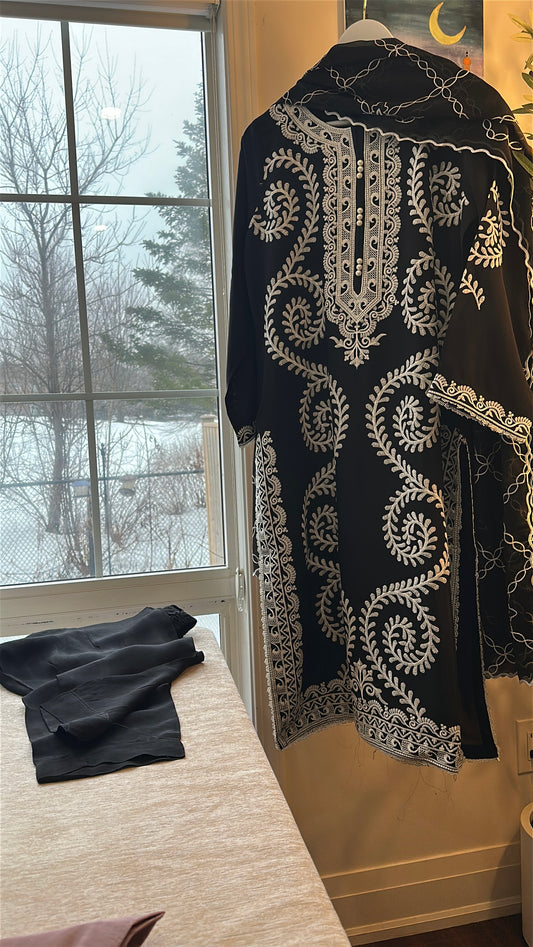 Noir Kashmira – Timeless Elegance in Raw Silk