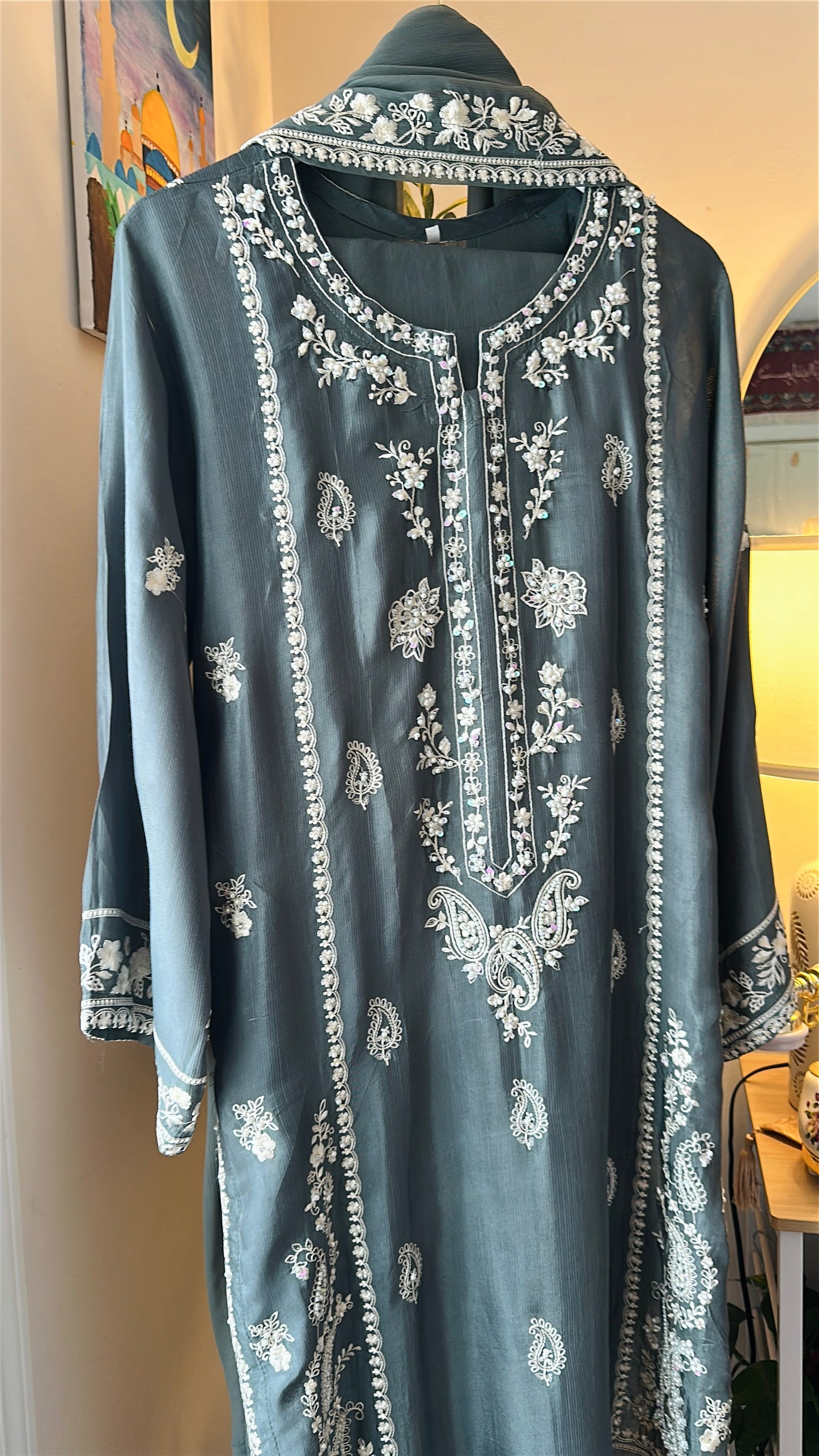 Noor Sage – Soft Grace in Every Thread