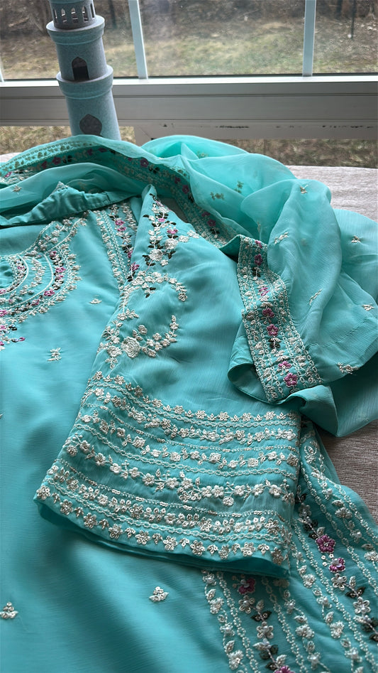 Azure Élan – A Breath of Soft Elegance