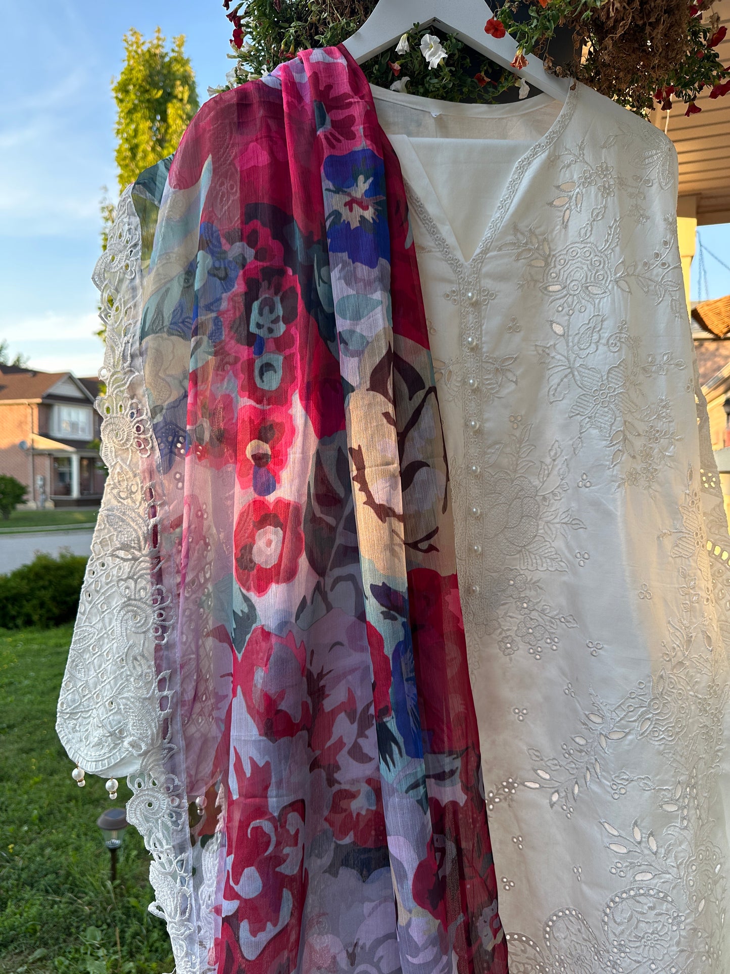 Pearl Floral Chikan Kari