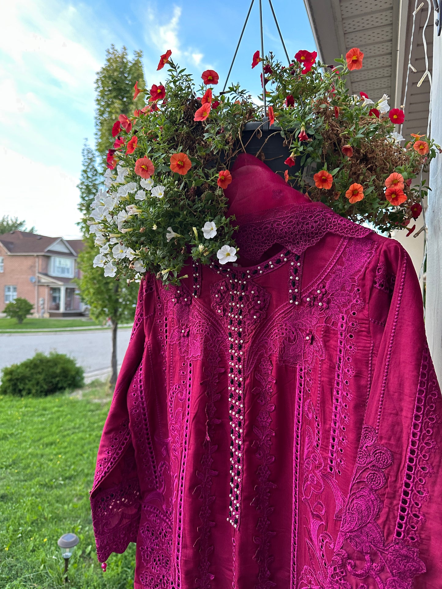 Magenta Chikan Kari