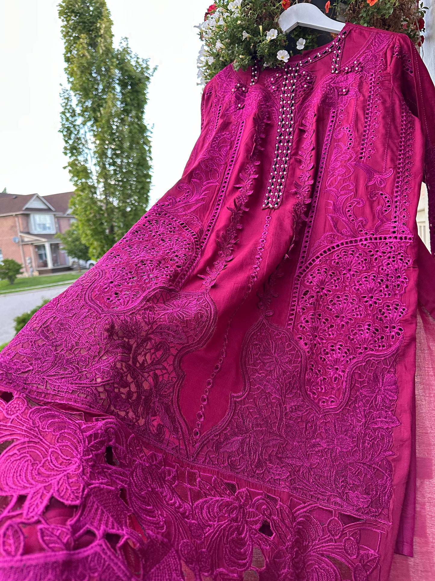 Magenta Chikan Kari