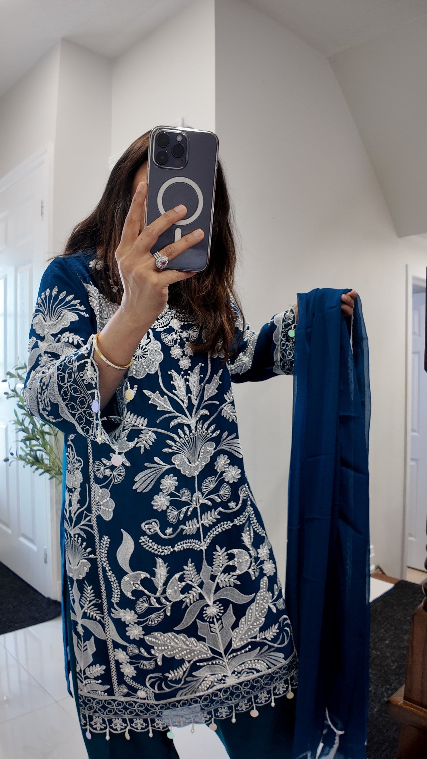 Noor-e-Farshi Zinc Blue