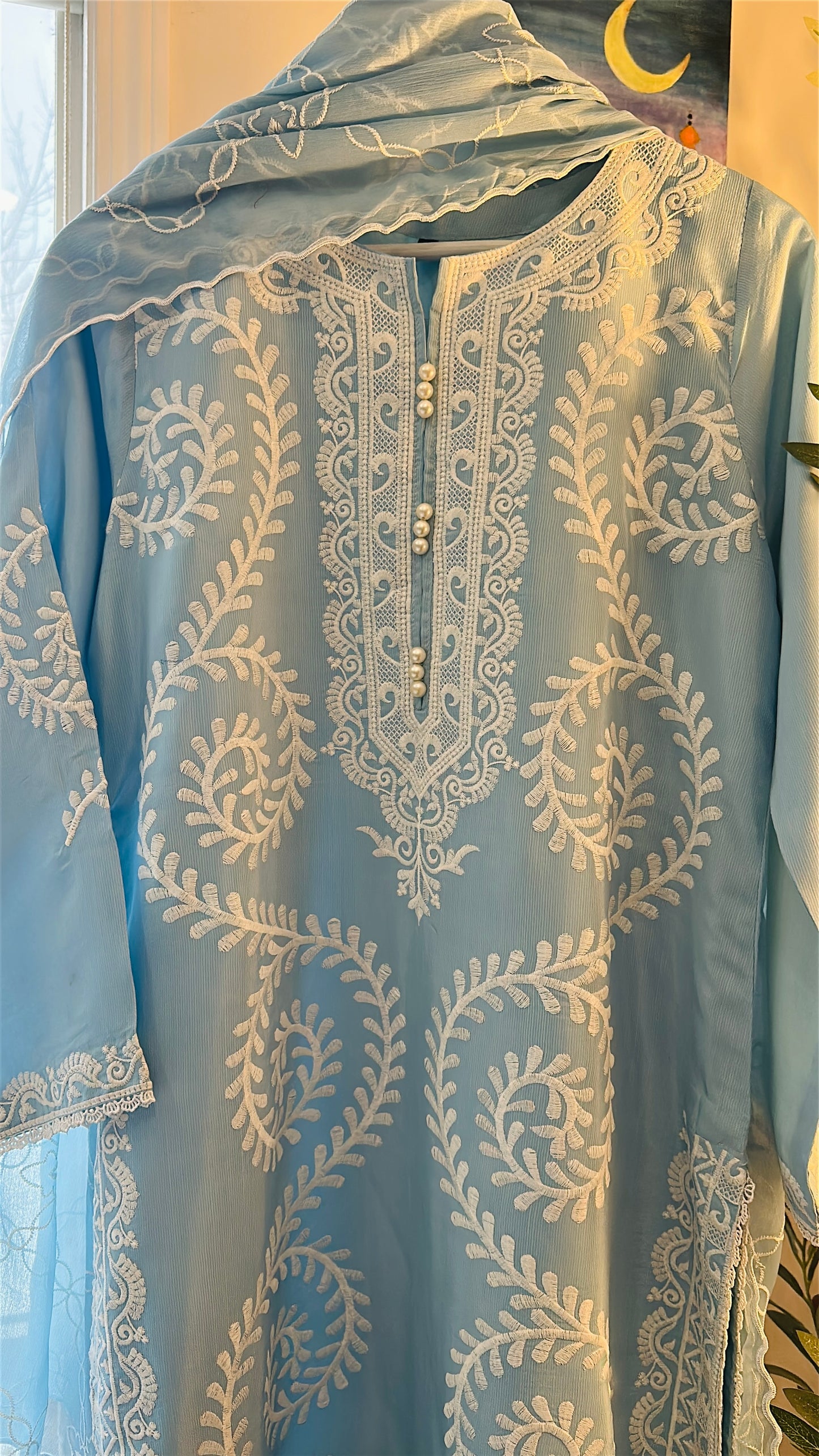 Lumière Blue – A Soft Glow of Raw Silk Elegance