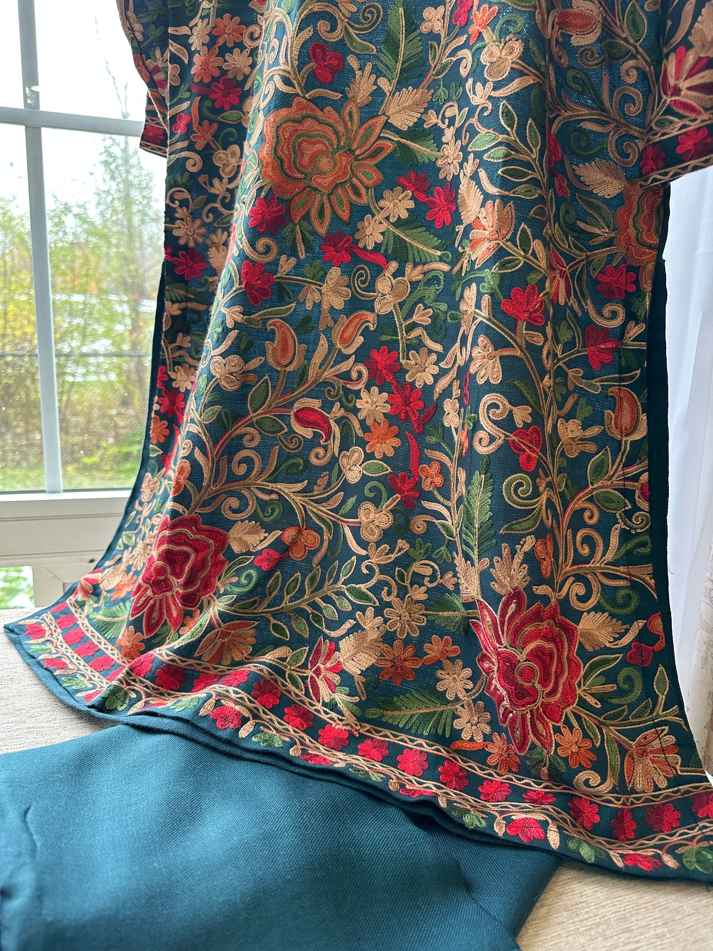 Gulnaar-e-Teal – 2 Piece Set