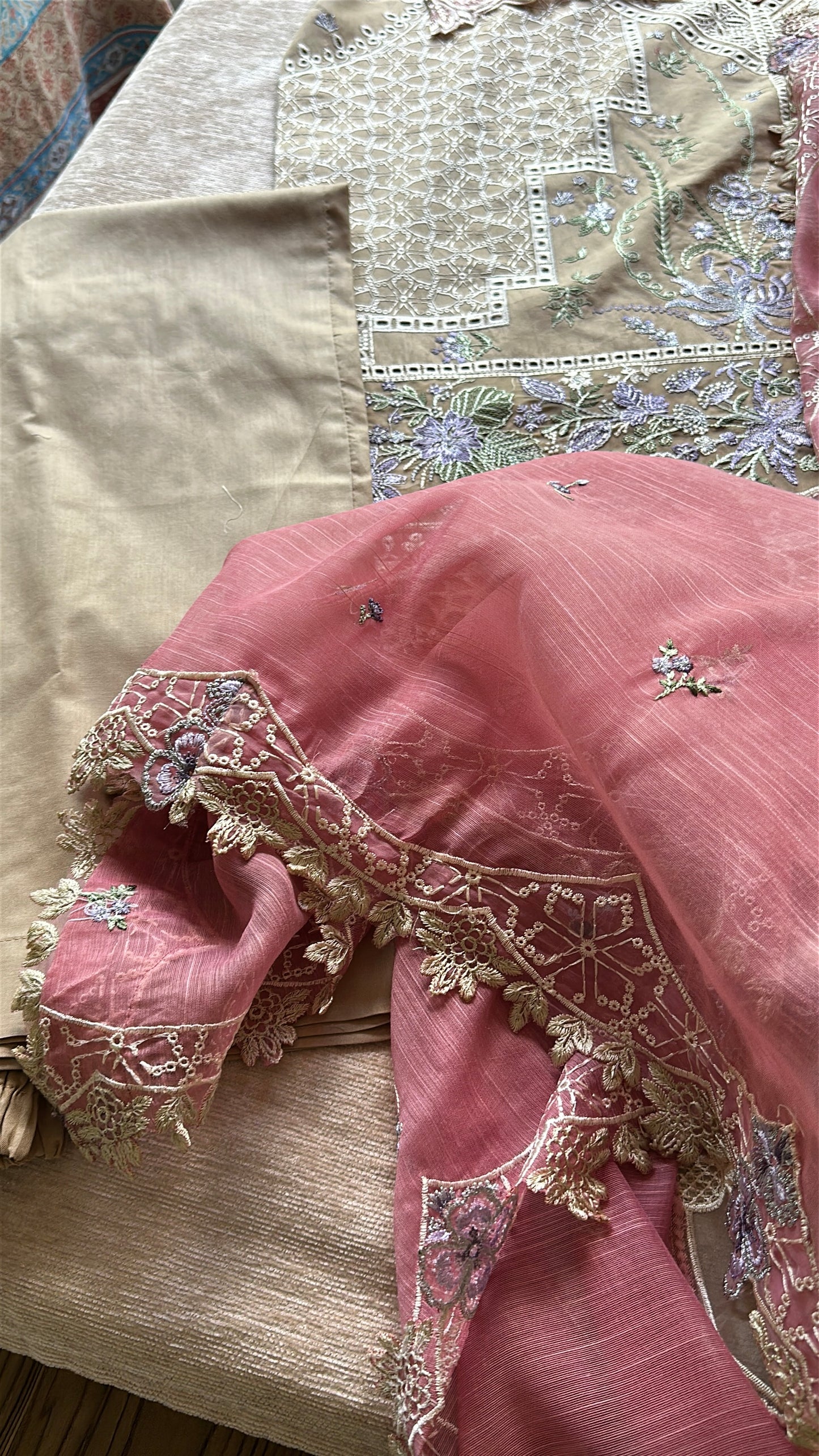 Rosé Dune Élan – 3 Piece Lawn Set