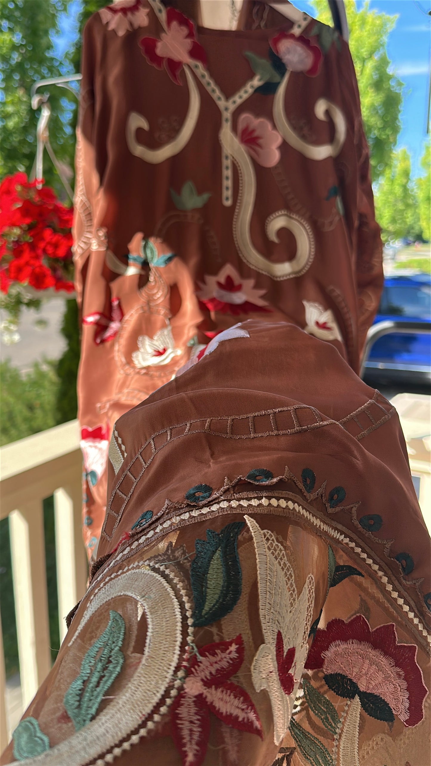 Mocha Rose – A Garden in Motion