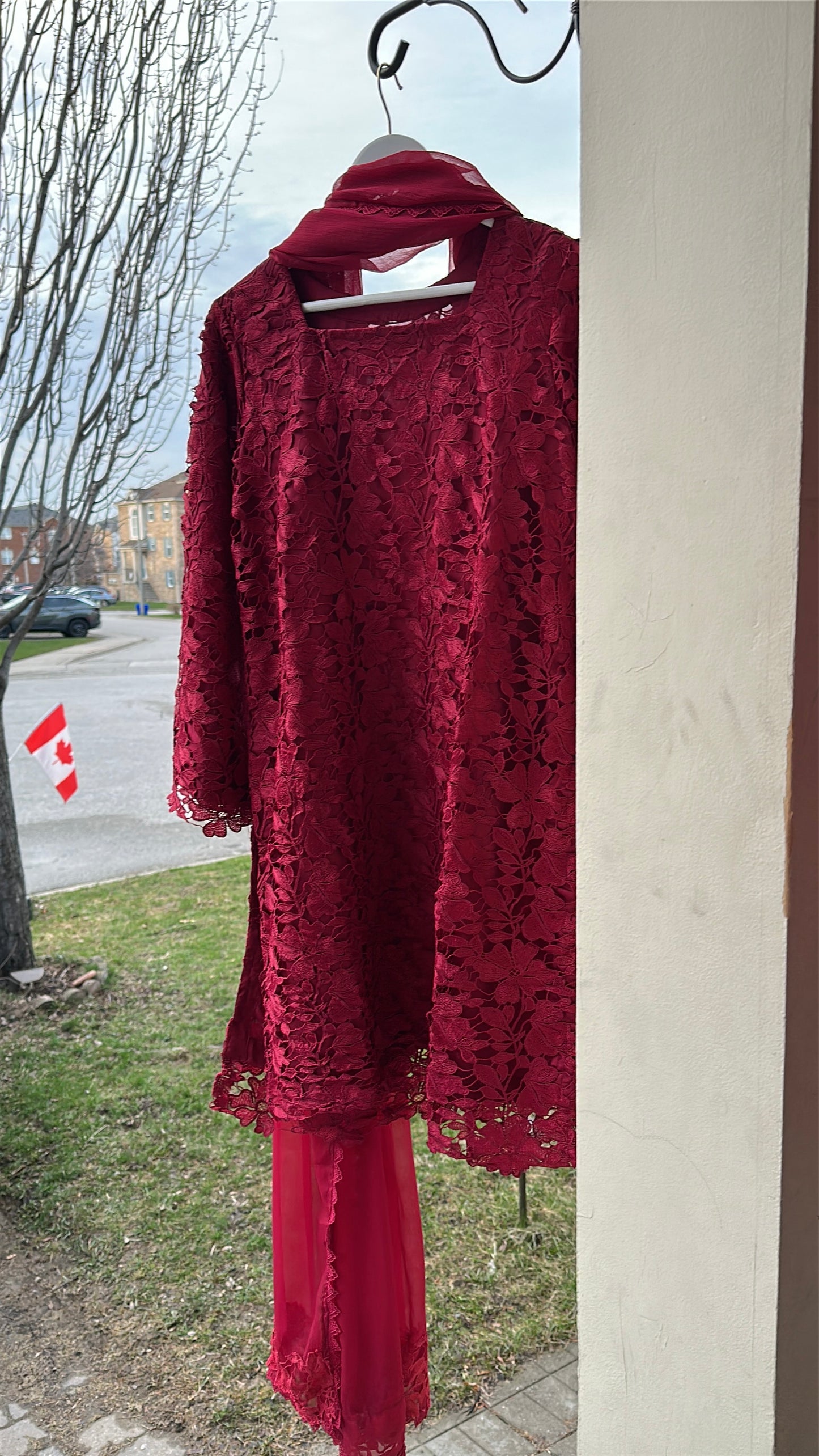 Crimson Bloom Crochet Élan – Crochet Edit 2026