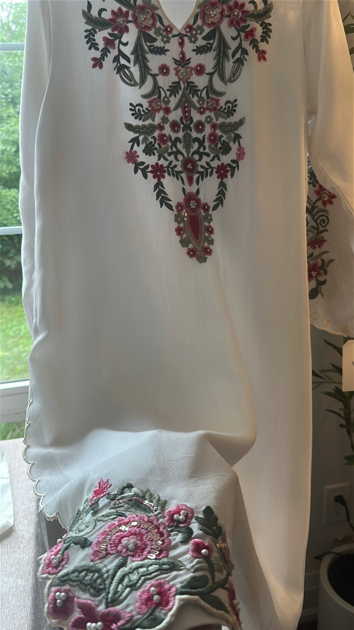 Noor-e-Gul Ivory