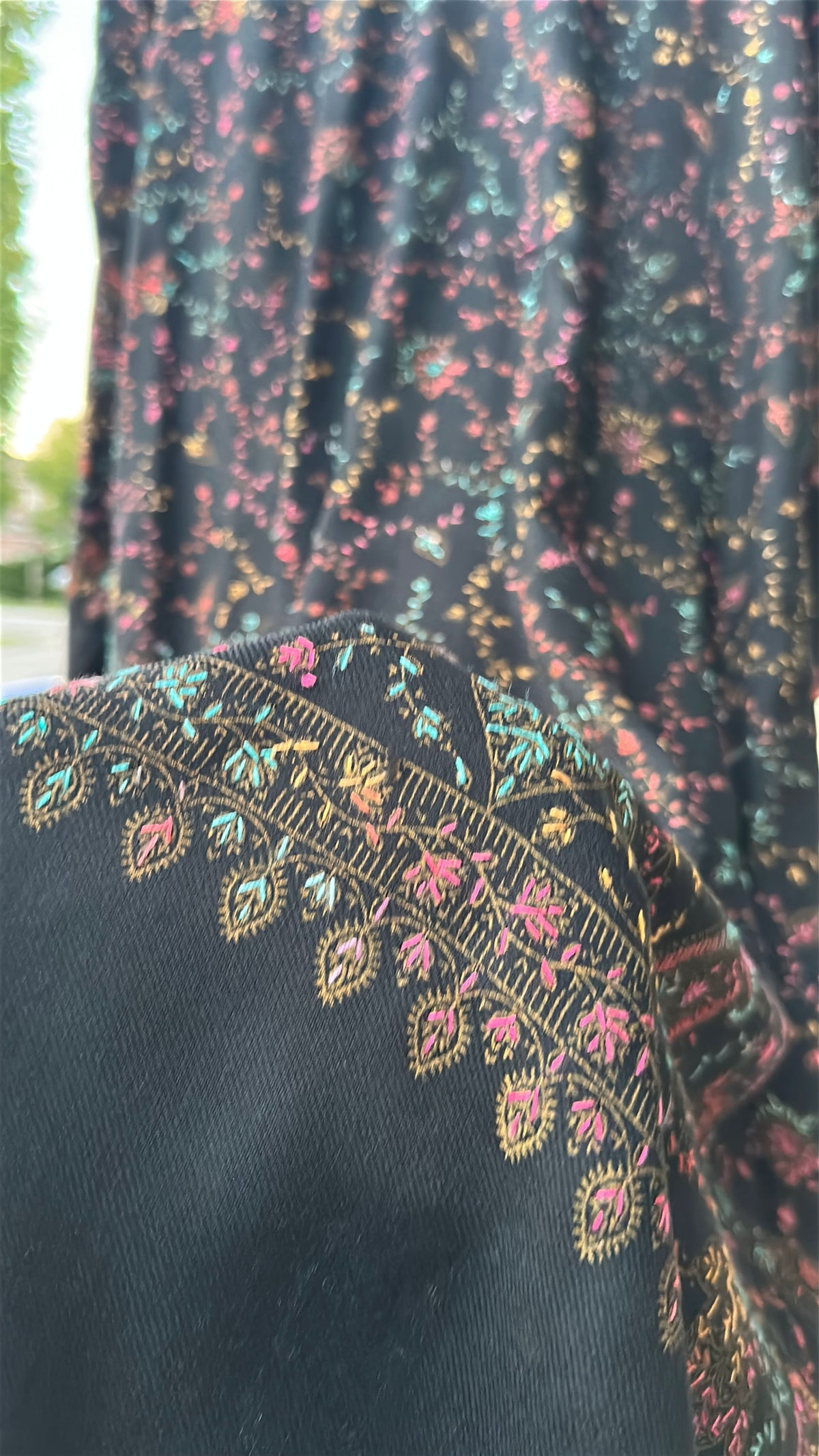Rang-e-Shab Black Pashmina Kaftan – Embroidered