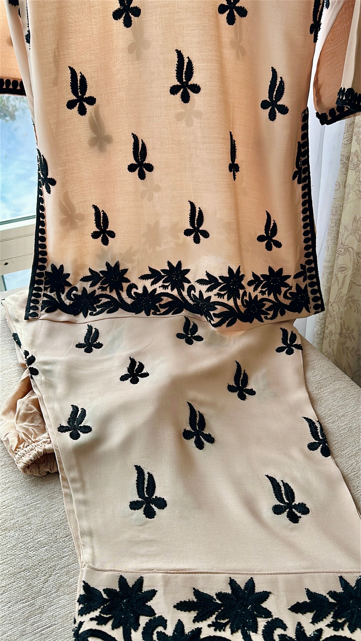 Zar-e-Chai - Farshi Shalwar Set