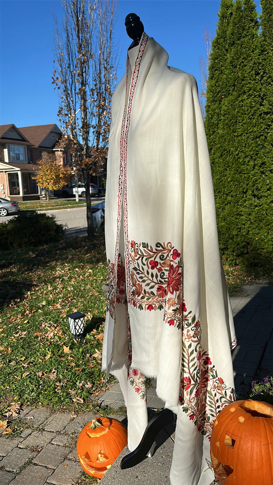 Noor-e-Ivory Shawl – A Whisper of Grace