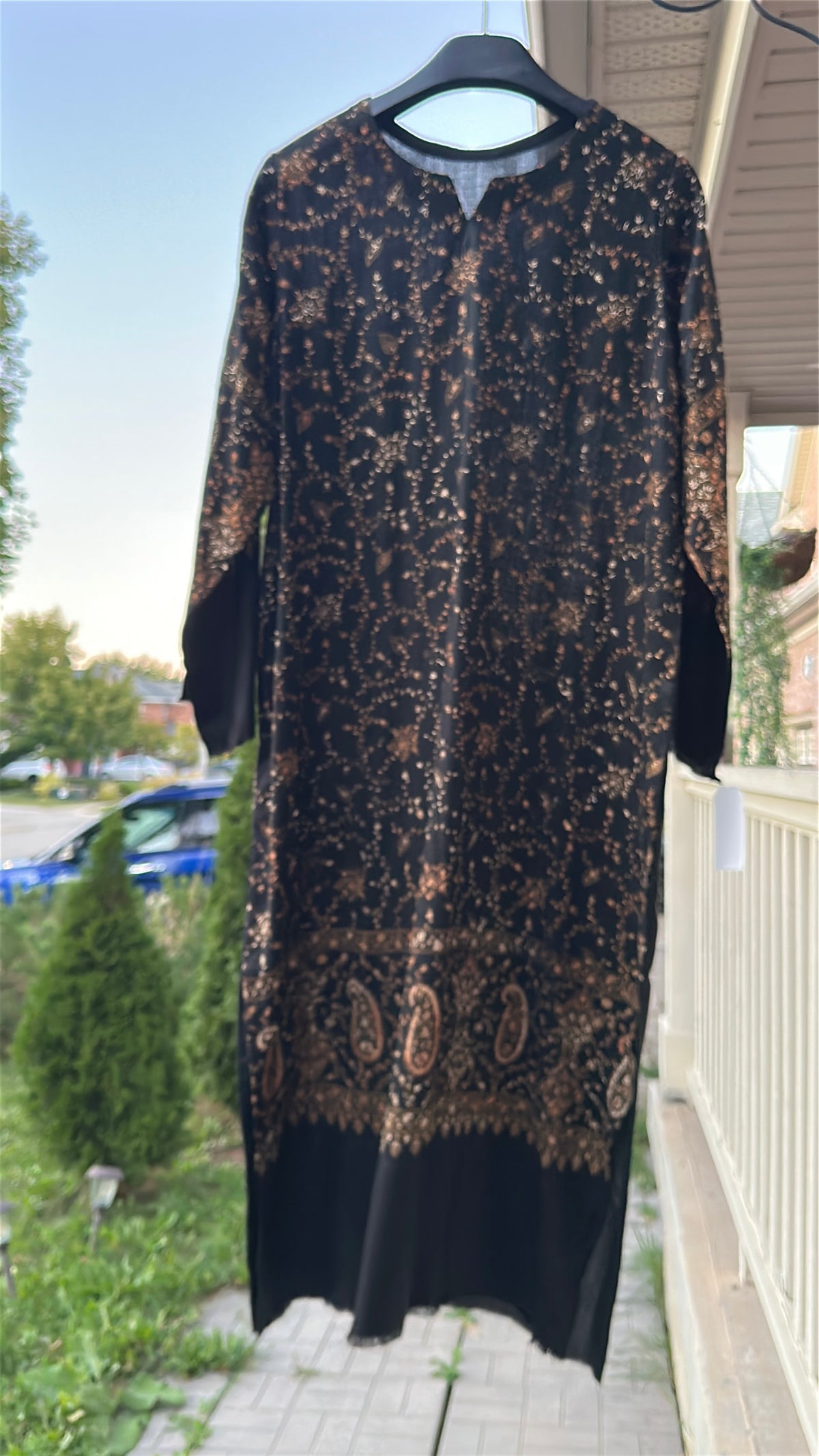 Zar-e-Shab Pashmina Kaftan