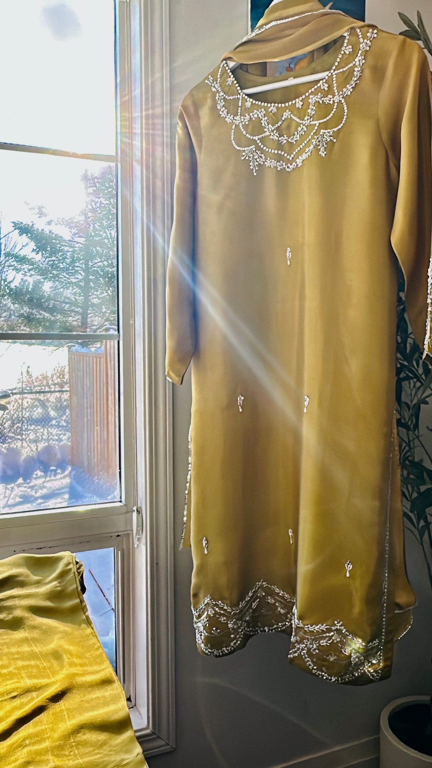 Amber Muse – A 3-piece ensemble