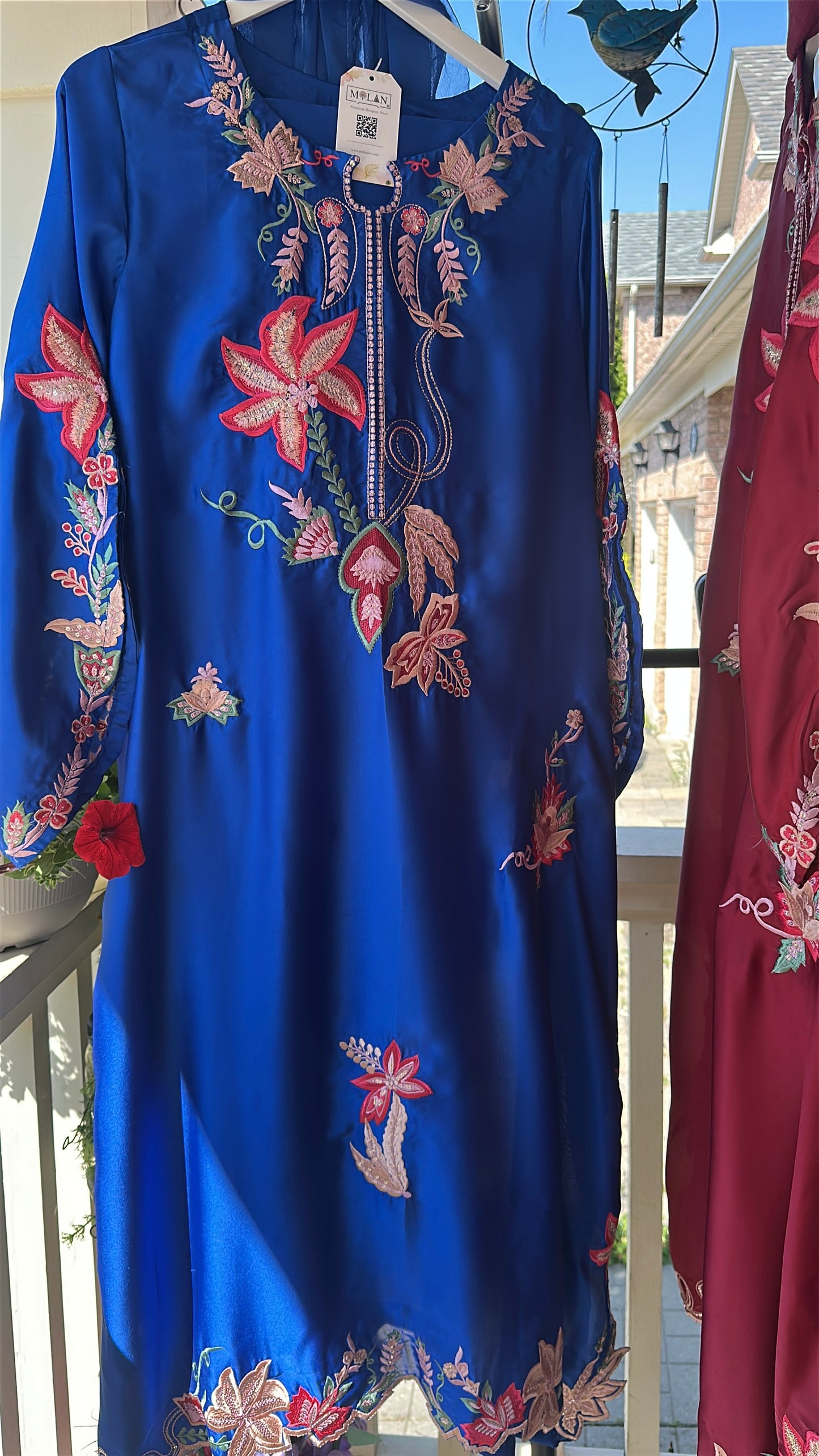 💙 Royal Dusk Élan – Bold Elegance with a Regal Glow