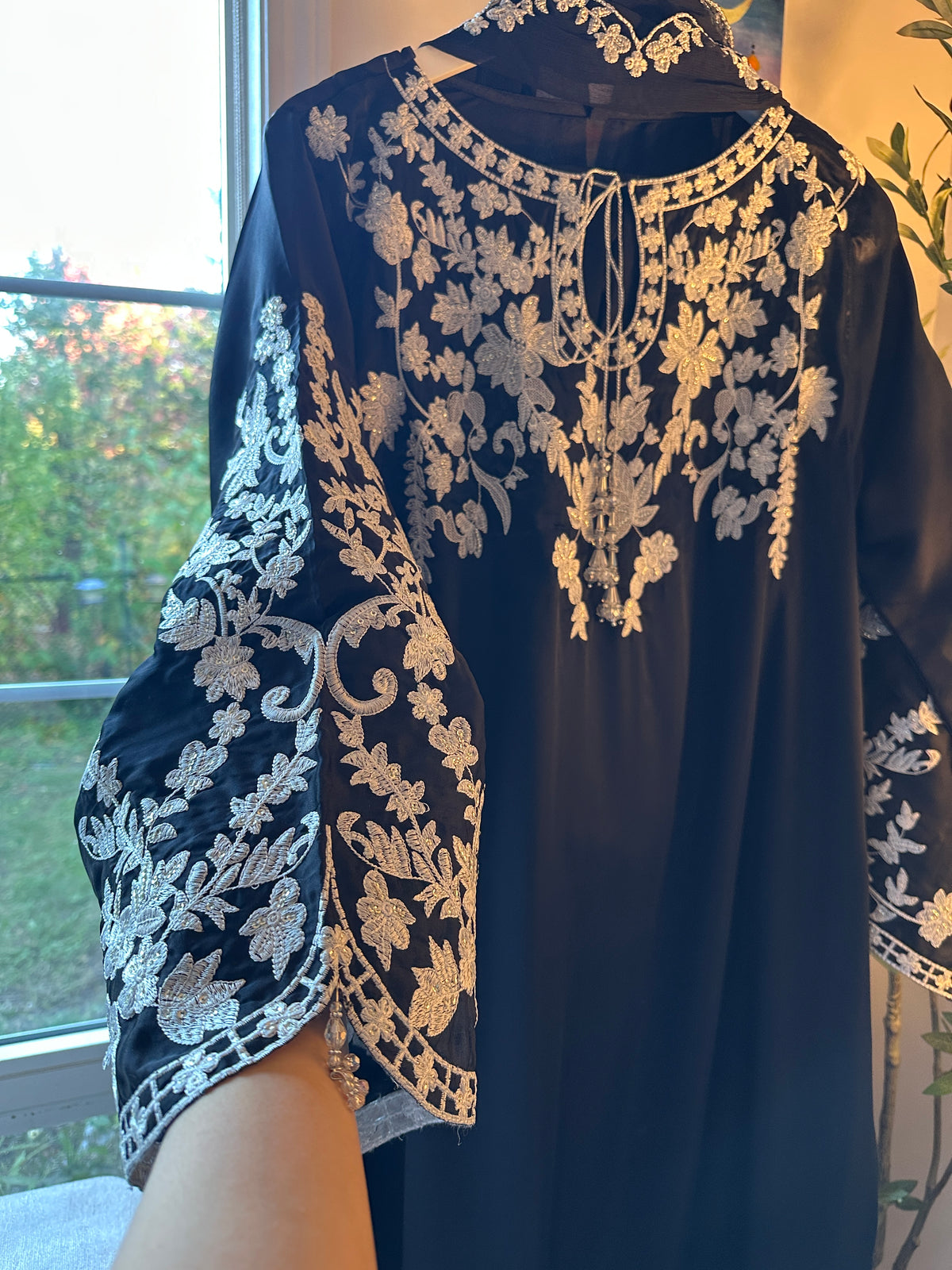 Raat ki Rani / Black Silk — 3-Piece Set