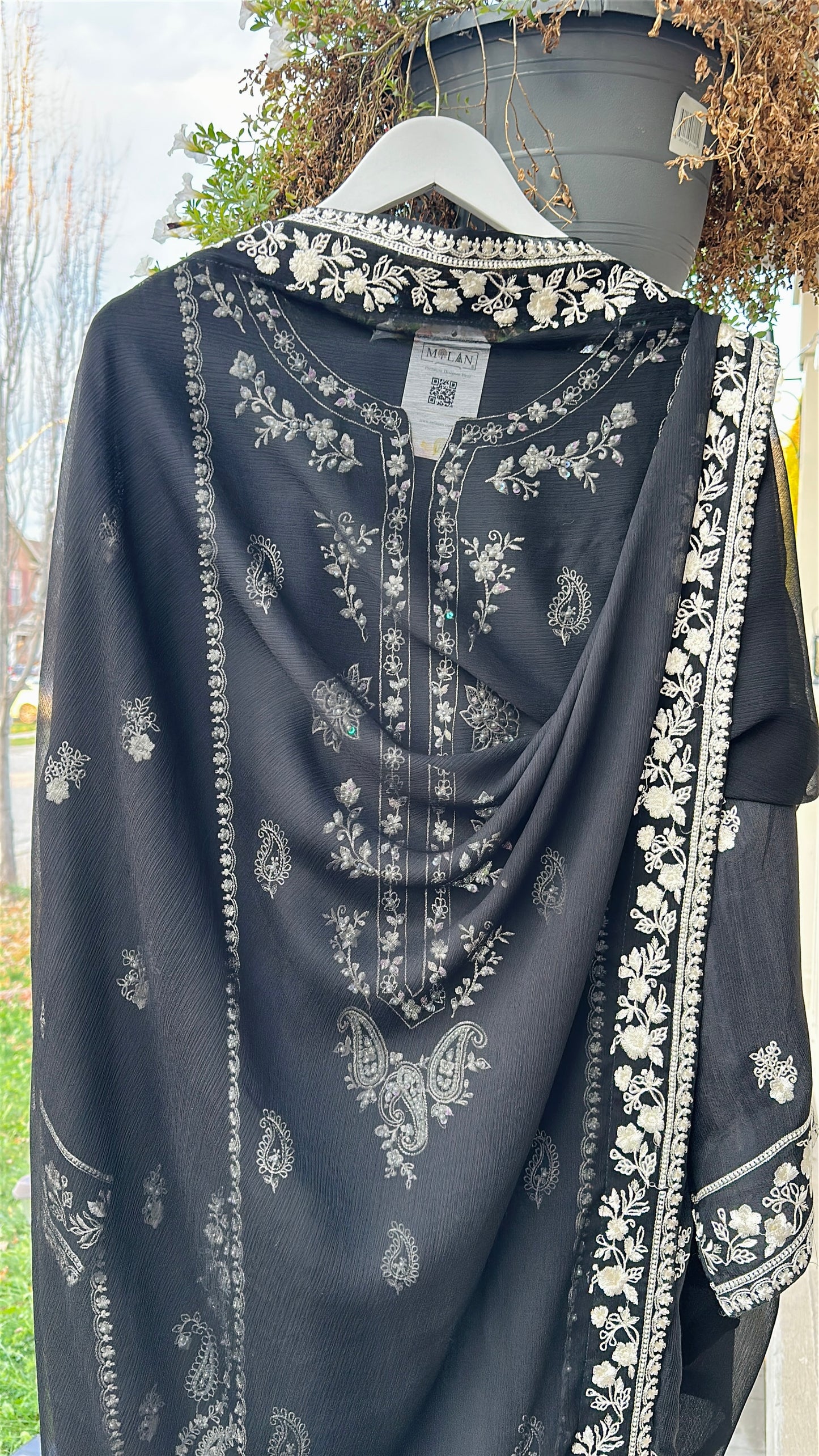 Moonlit Noir – Soft Elegance in Midnight Black