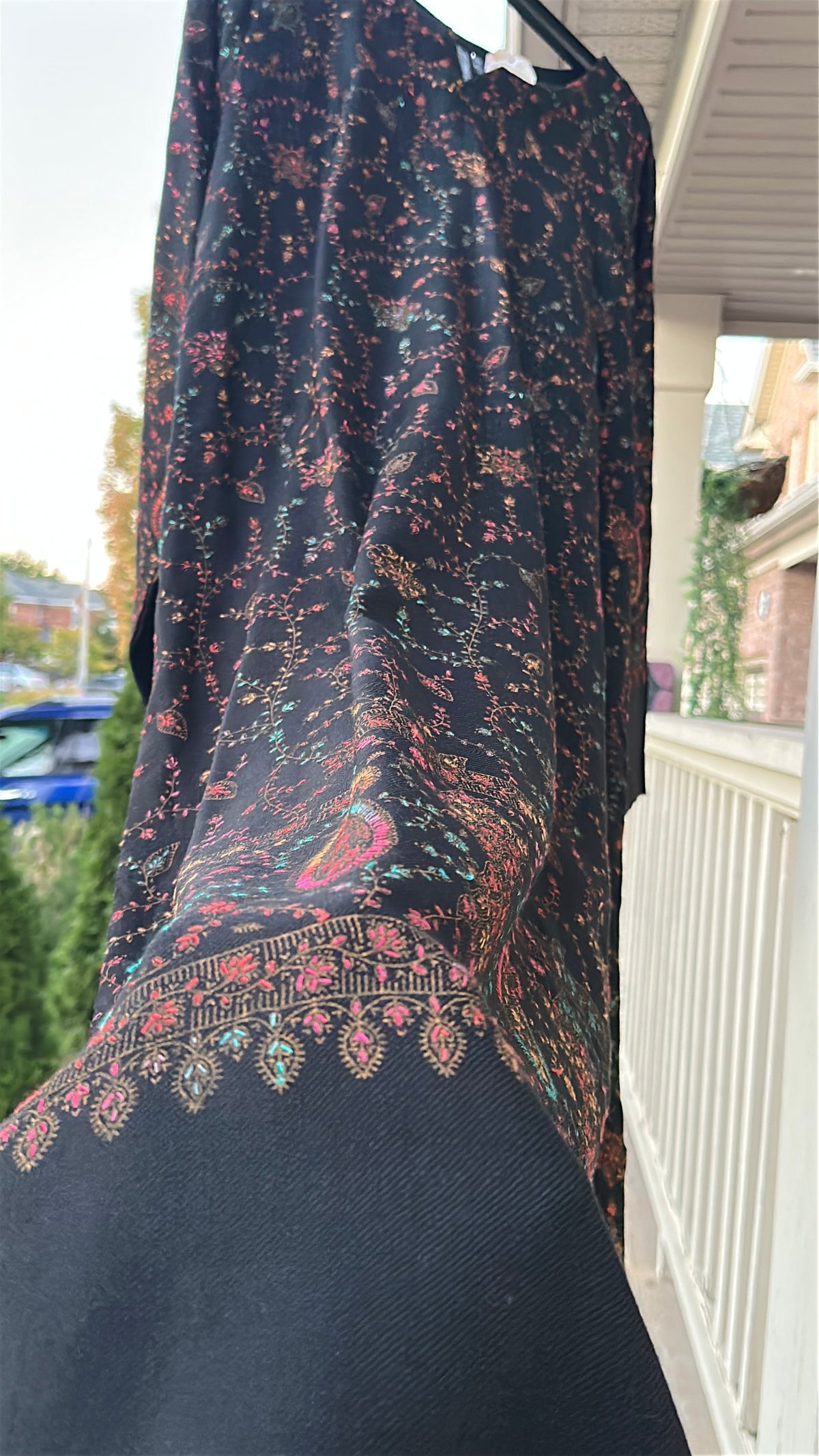 Noir Gulzar Pashmina Kaftan