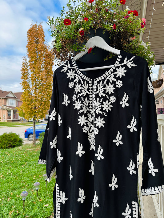 Noor-e-Siyah – Kashmiri Farshi Shalwar Set