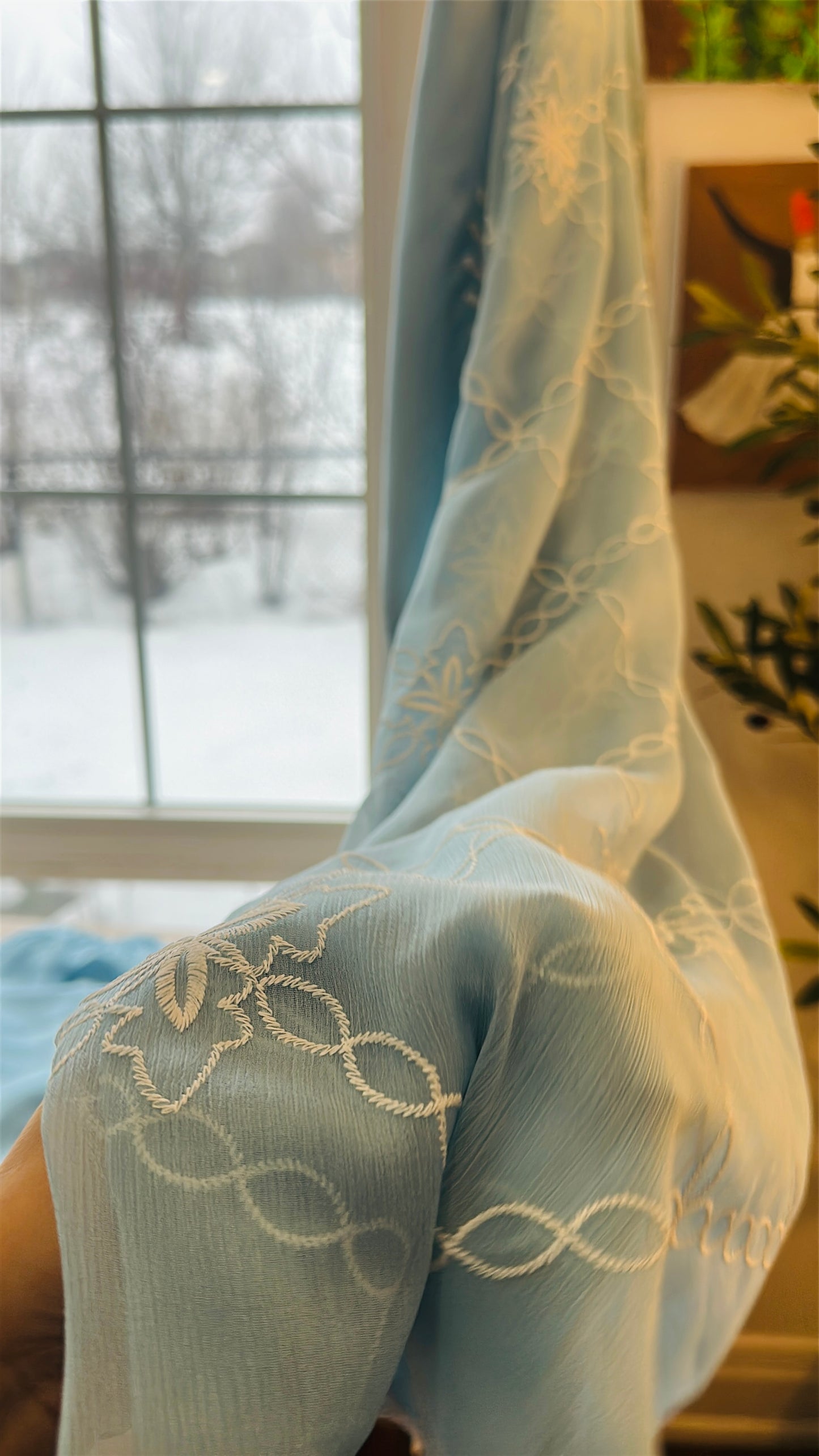 Lumière Blue – A Soft Glow of Raw Silk Elegance