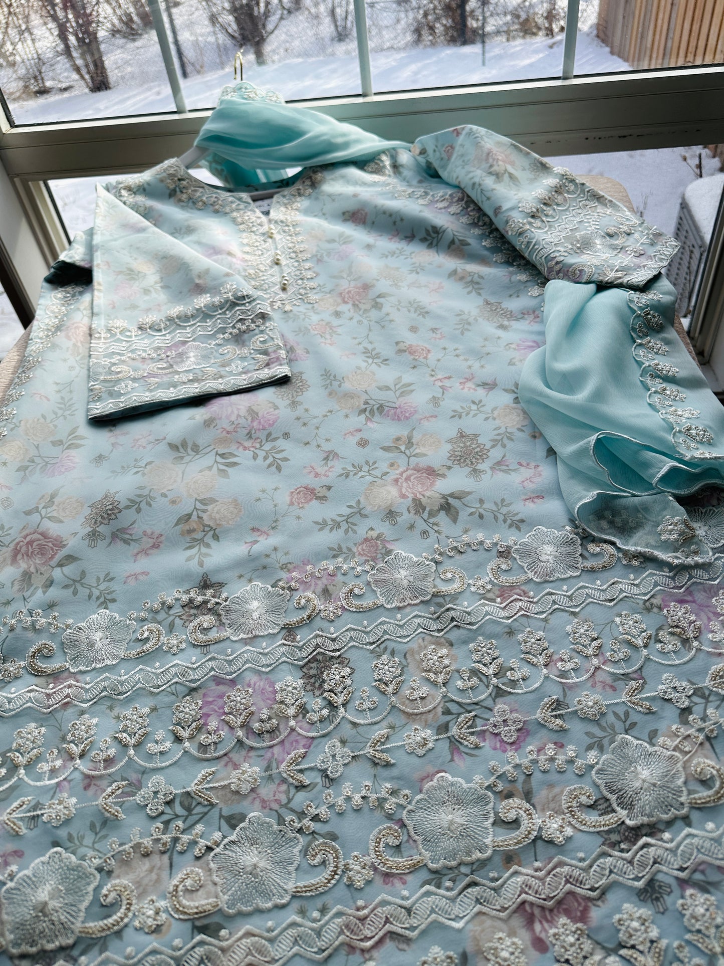 Noor-e-Baraf – An Icy Fairytale Bloom