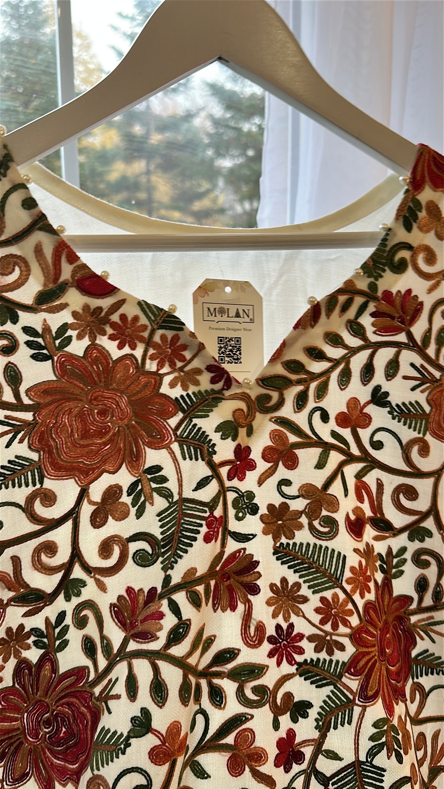 Gulbahaar-e-Ivory – Heritage Kaftan Series