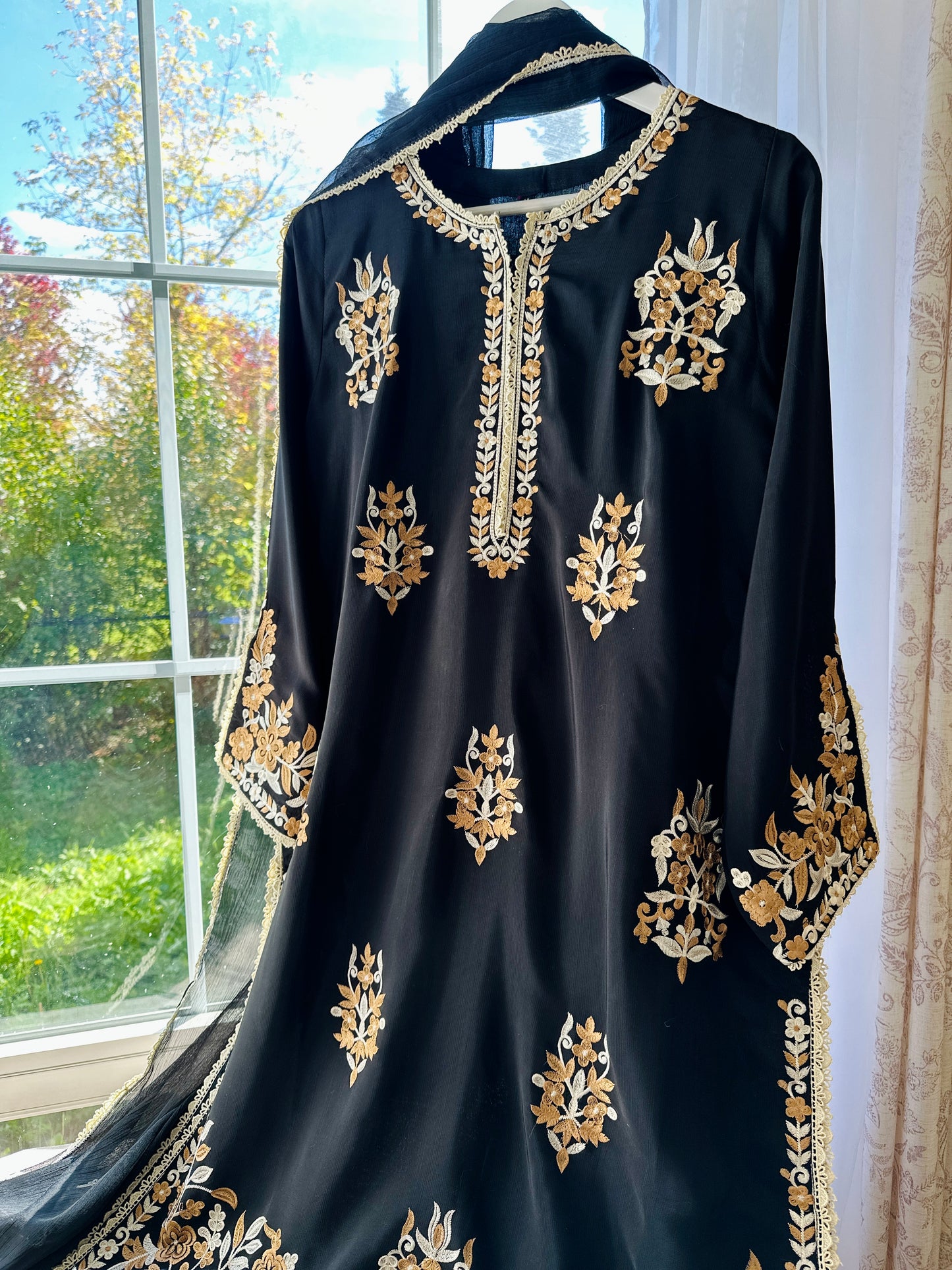 Zeenat-e-Siyah – The Midnight Muse