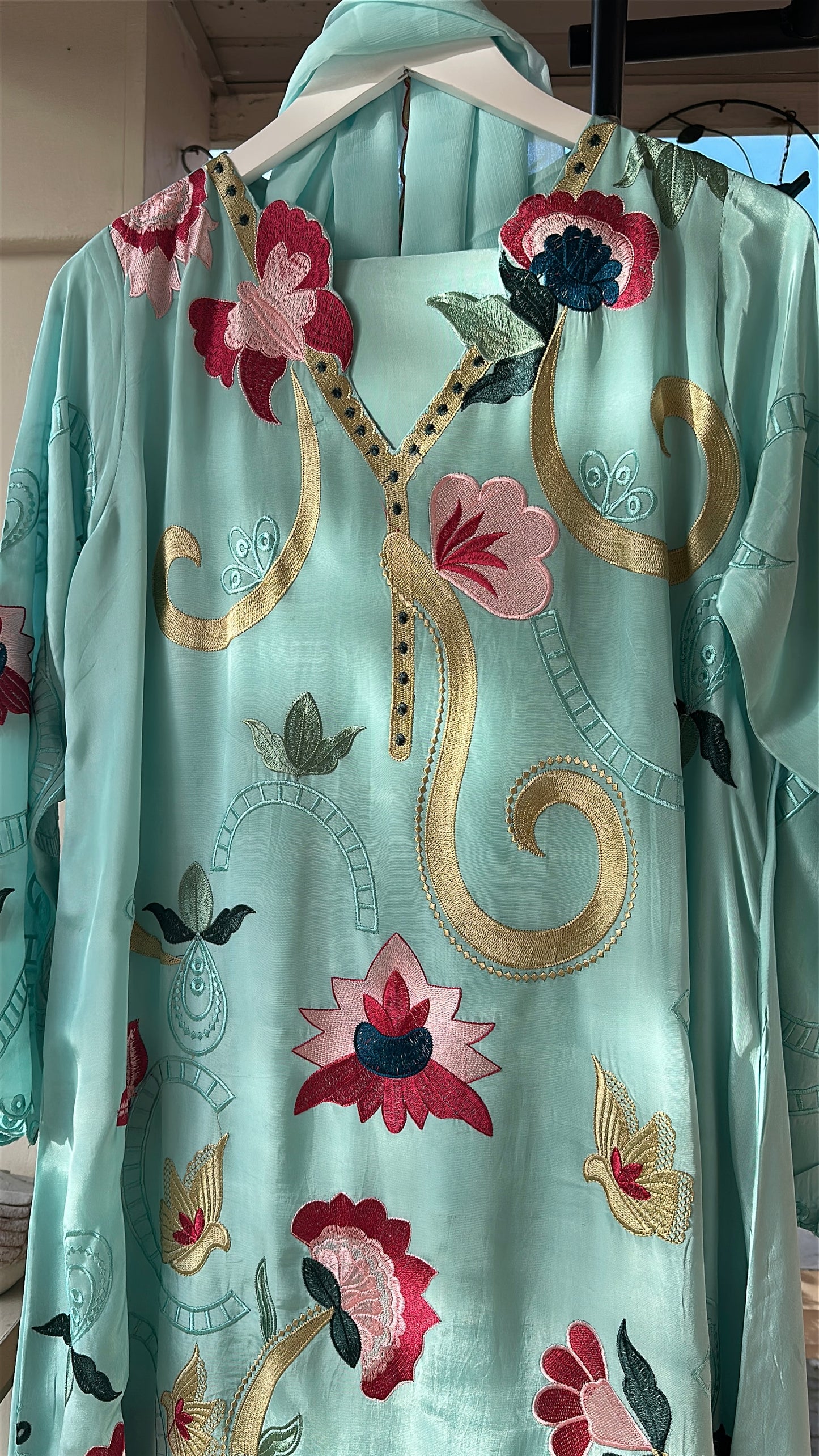 Blue Bloom – A Garden in Motion
