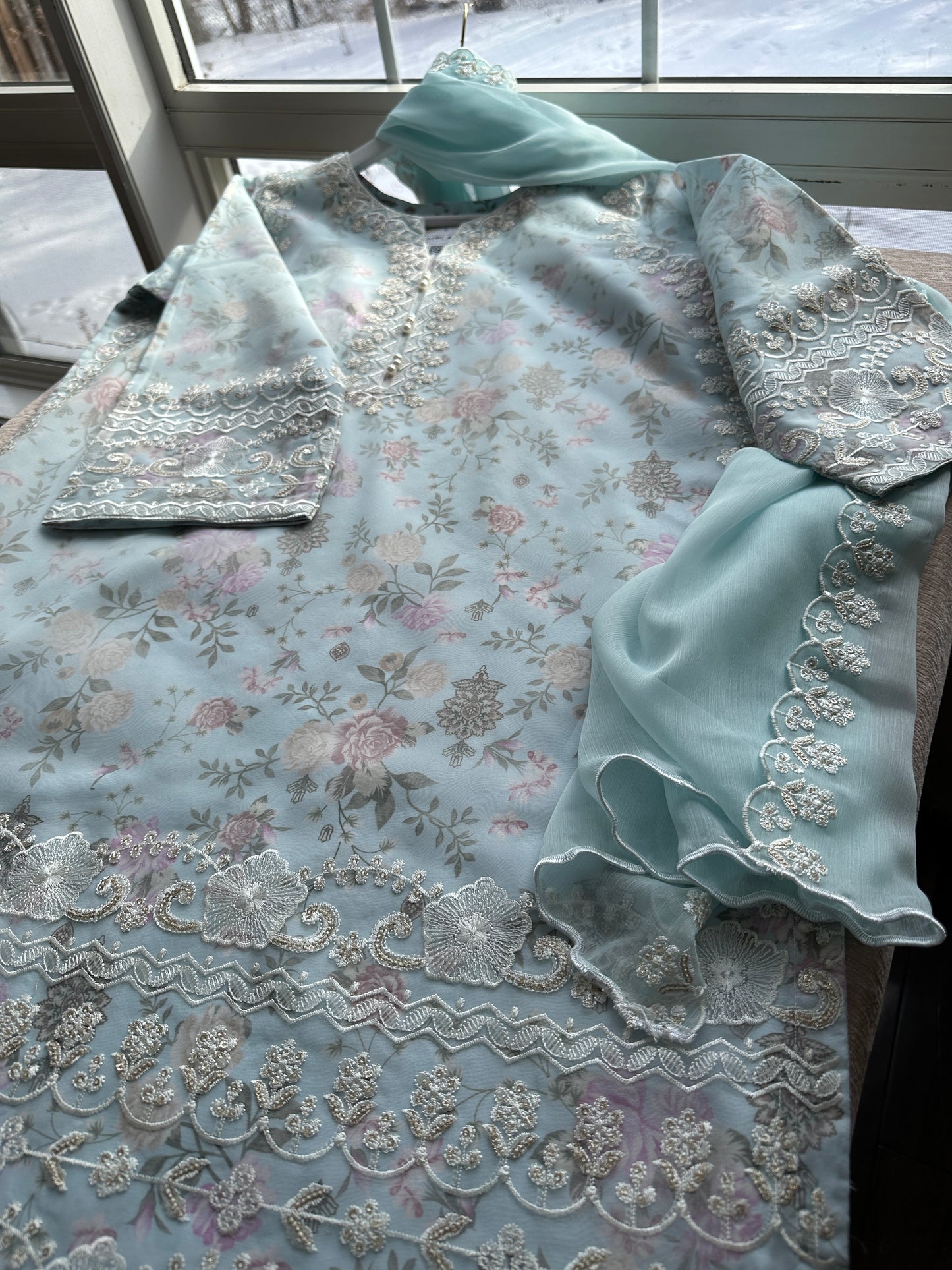 Noor-e-Baraf – An Icy Fairytale Bloom