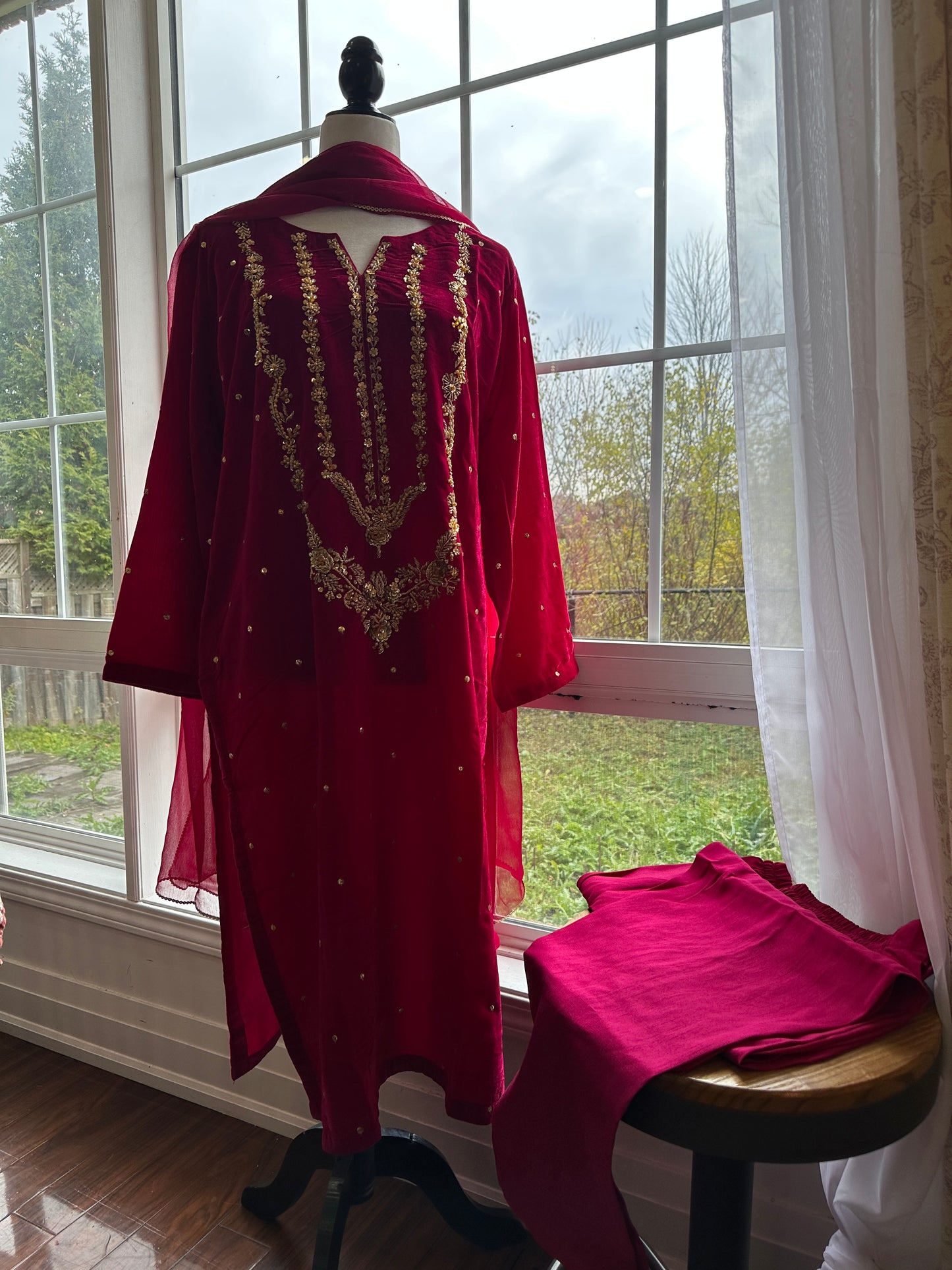 Gulabi Élan – The Velvet Bloom Edit