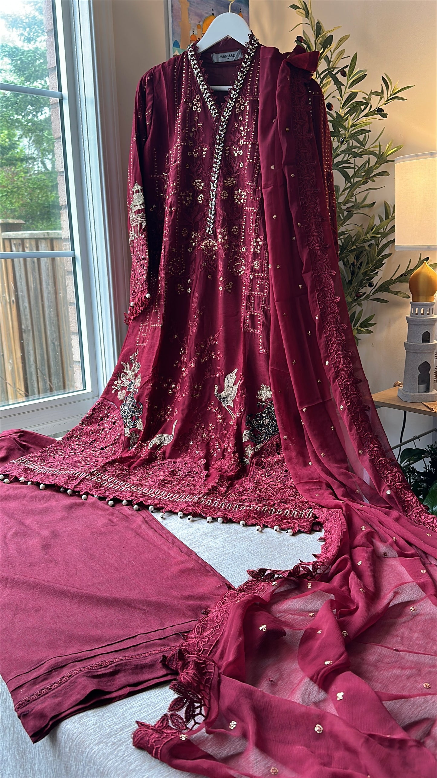 Rouge Mehr Élan – A Regal Bloom of Festive Elegance