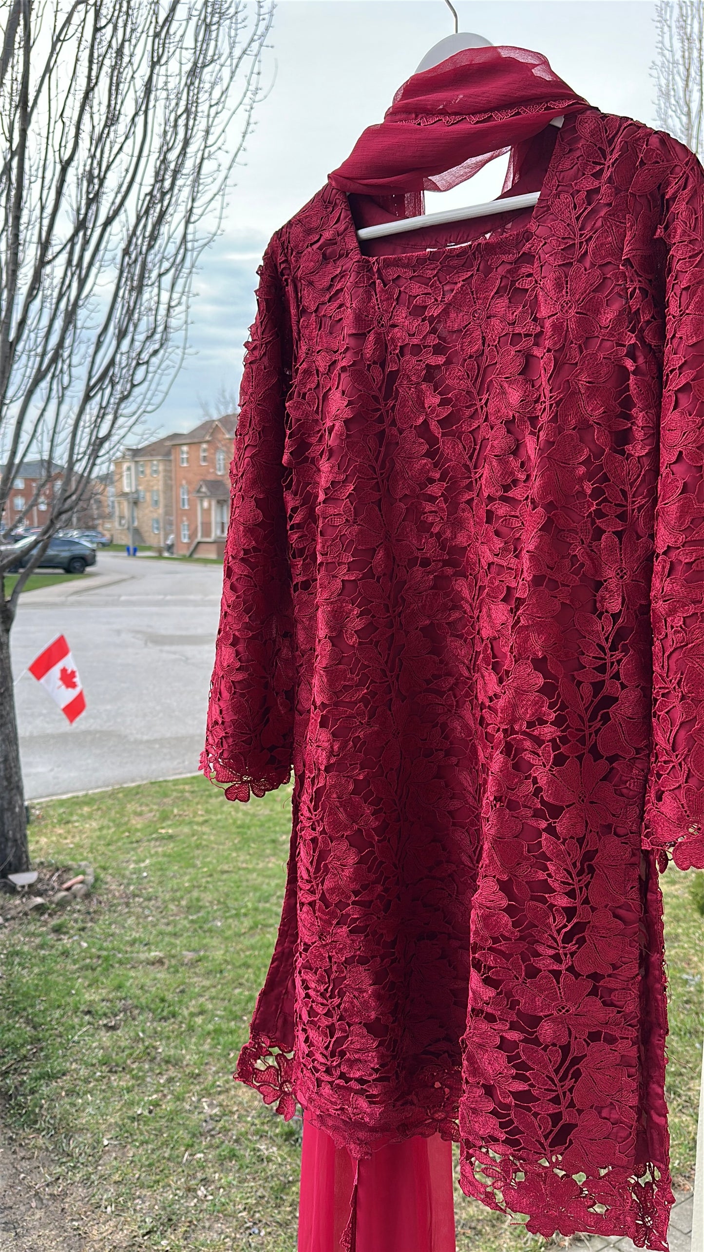 Crimson Bloom Crochet Élan – Crochet Edit 2026