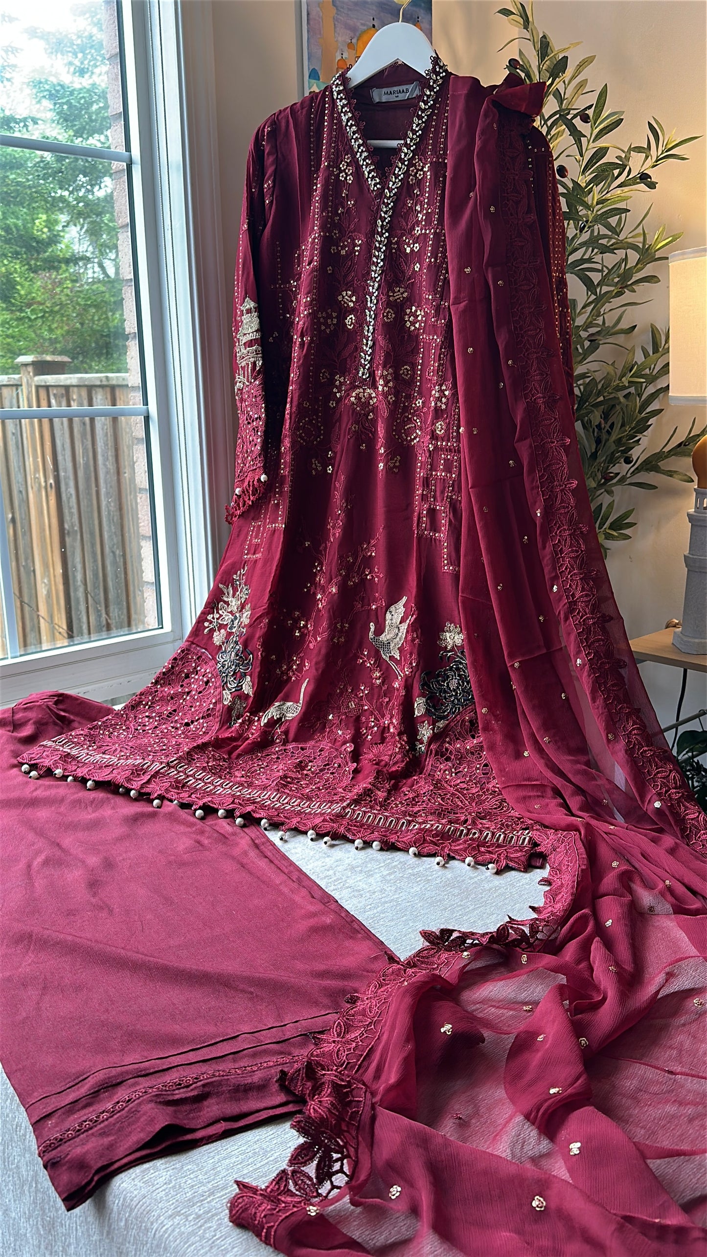 Rouge Mehr Élan – A Regal Bloom of Festive Elegance