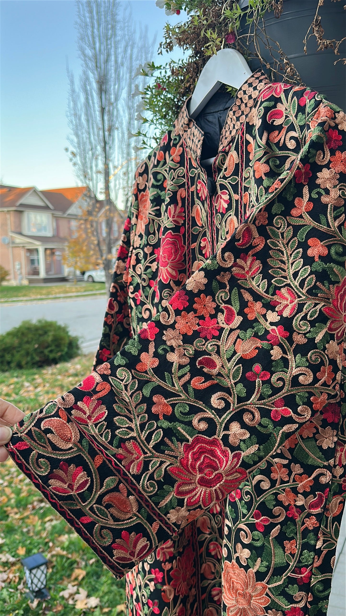 Shama-e-Siyah – The Garden of Midnight Blooms