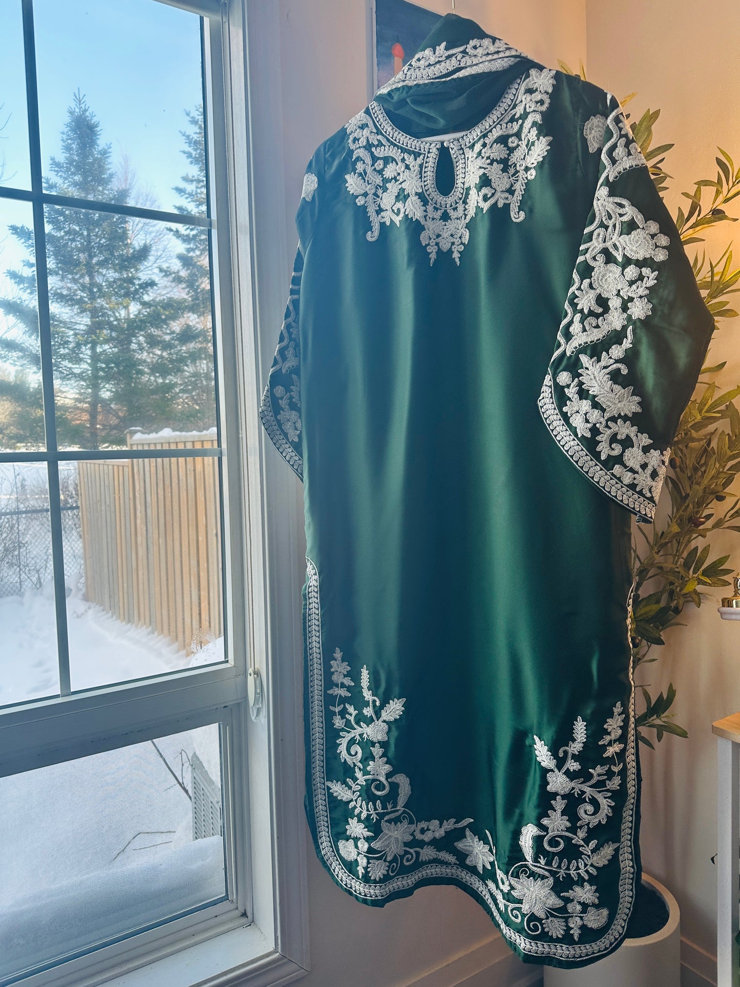 Ivy Muse –  A complete three-piece look