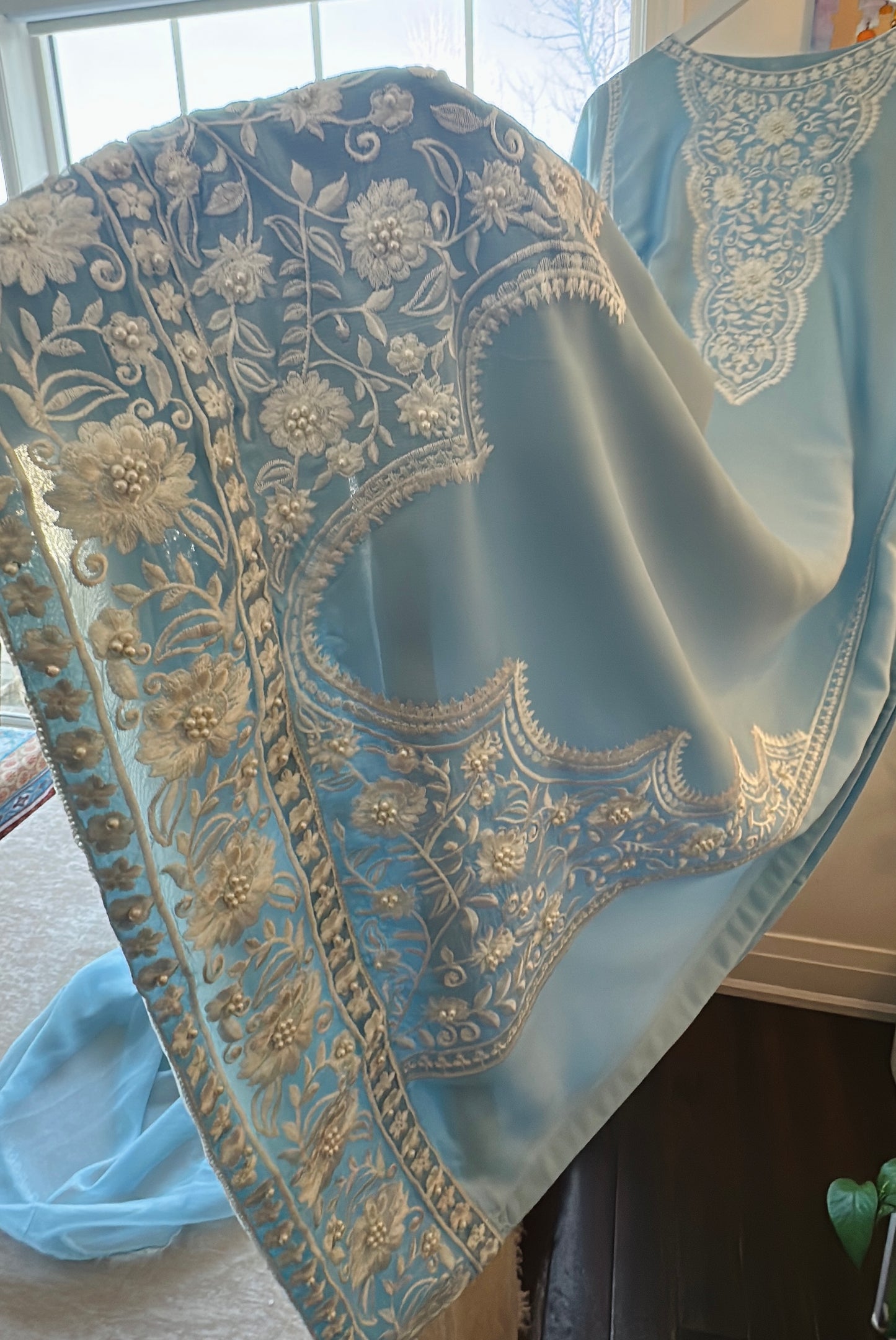 Frost Élan – Cool Grace in Celestial Blue