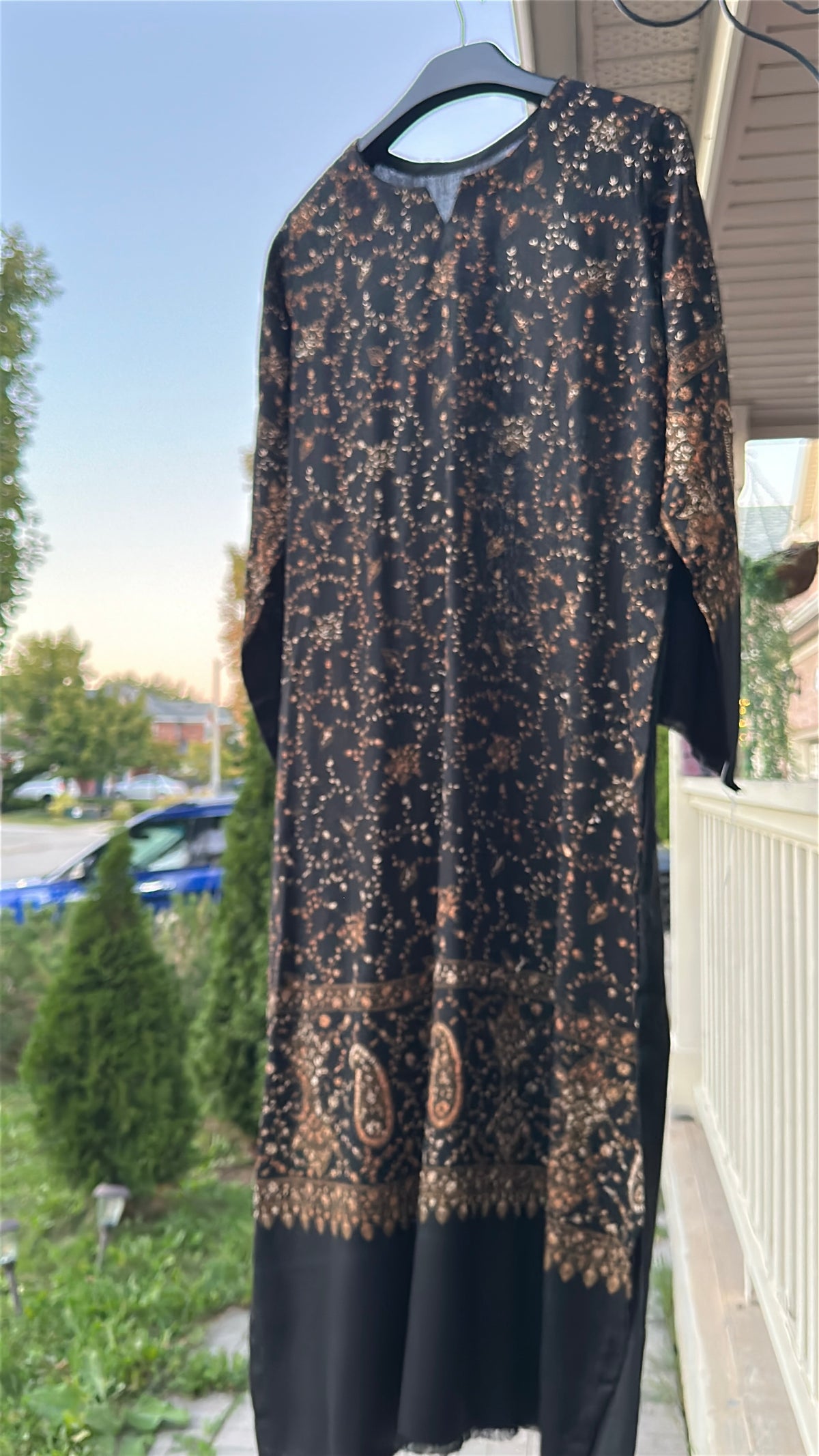 Zar-e-Shab Pashmina Kaftan