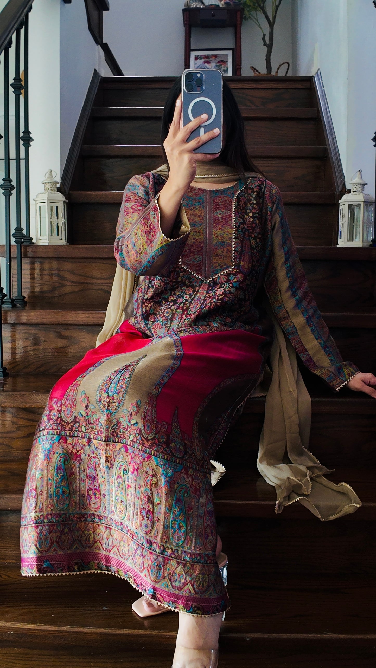 Kani Gulnaar Élan – A Heritage in Jewel Tones