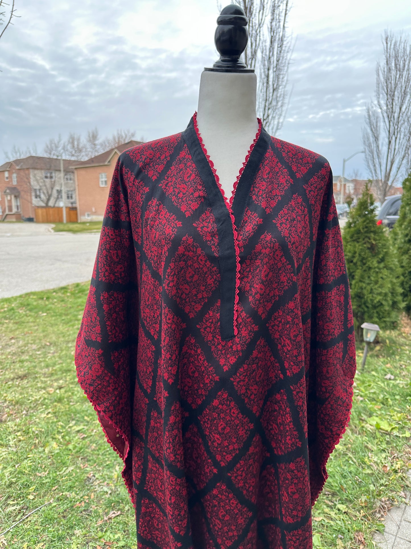 Zar-e-Mohabbat – The Ruby Noir Heritage Wrap