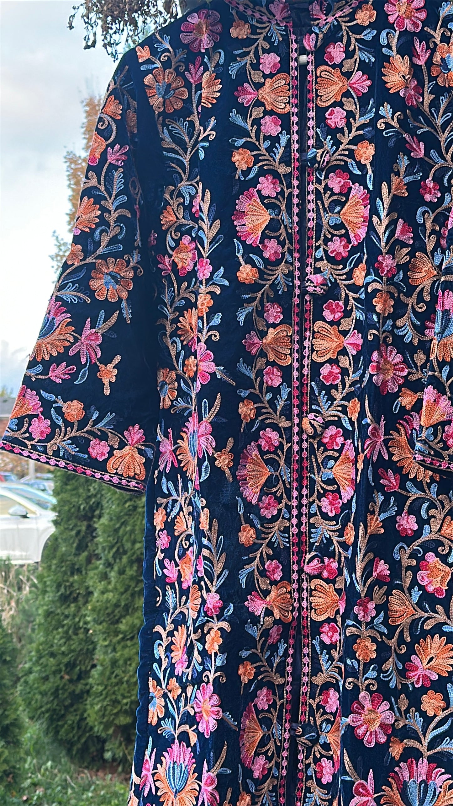 Velvet Reverie – The Kashmiri Wrap