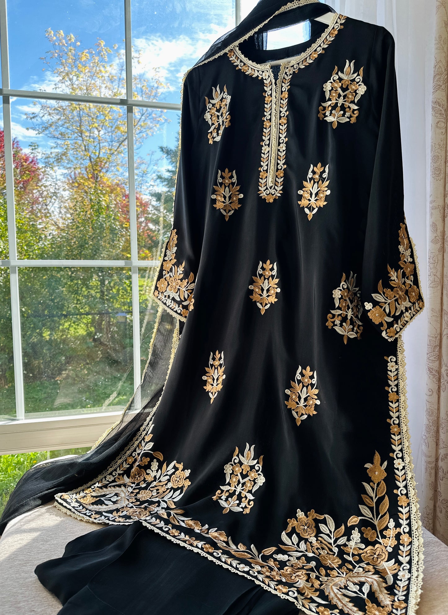 Zeenat-e-Siyah – The Midnight Muse