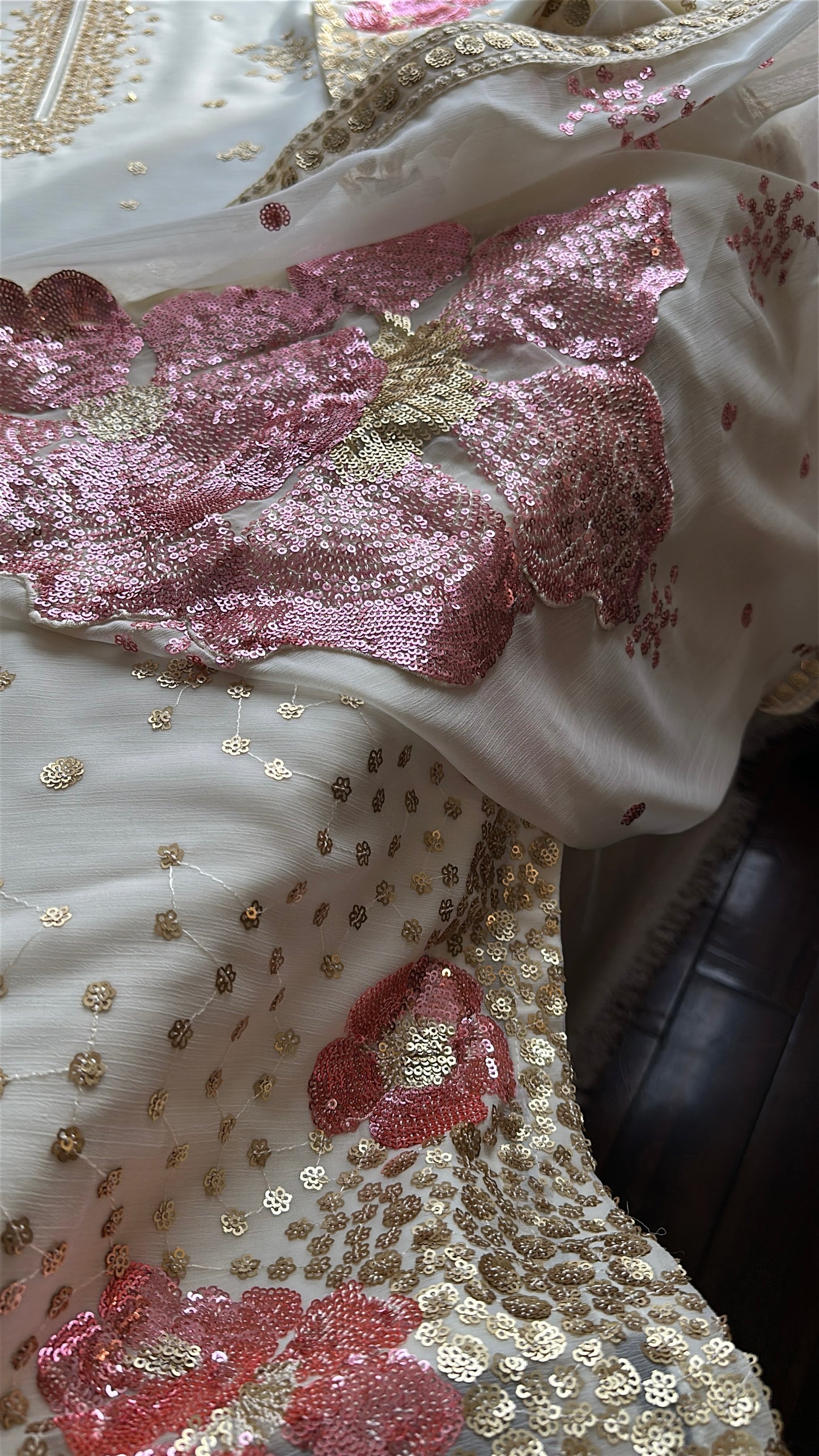 Noor-e-Gulabo – A Soft Bloom of Light & Grace