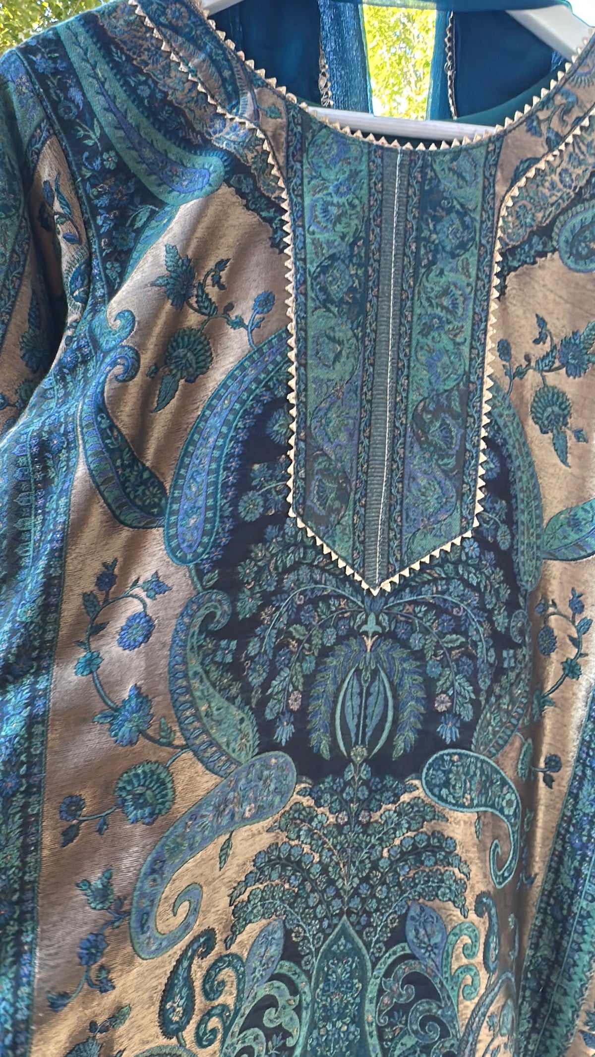 Kani Neel Zareen – Peacock Heritage