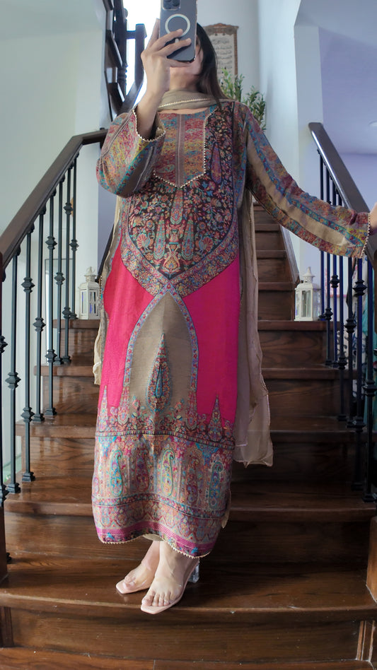 Kani Gulnaar Élan – A Heritage in Jewel Tones