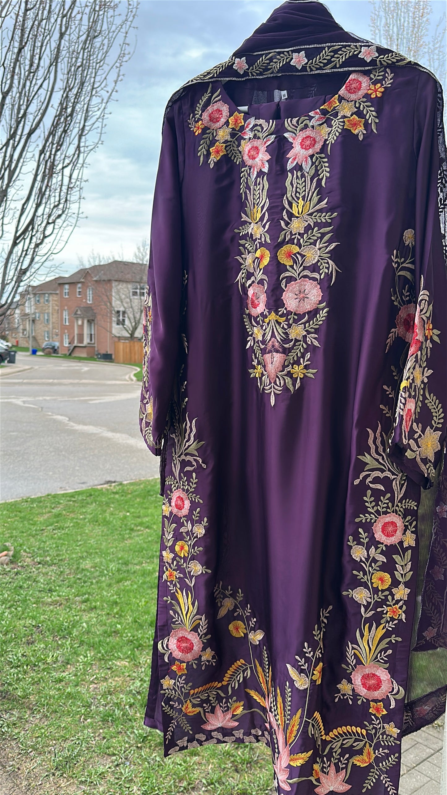 Midnight Gulnaar Élan