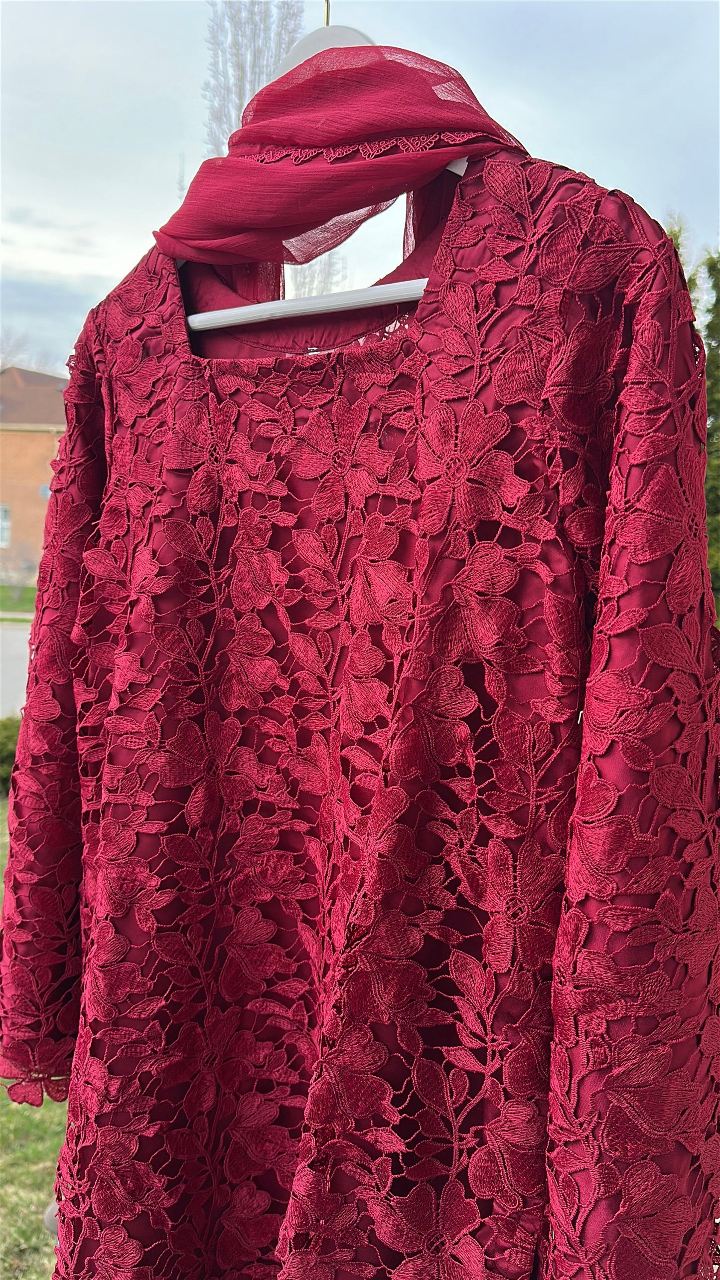 Crimson Bloom Crochet Élan – Crochet Edit 2026