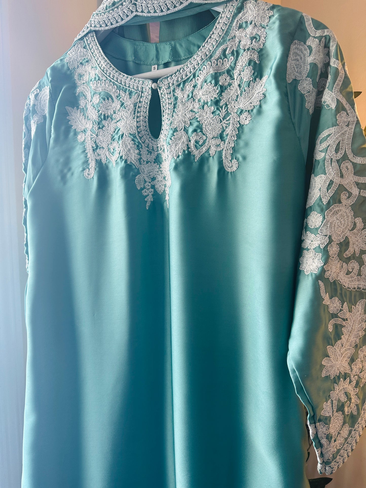 Ocean Mist – A complete three-piece look