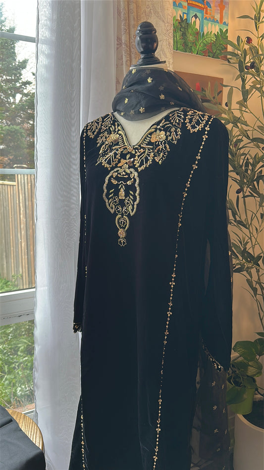 Noir Élysée Velvet – Handworked Luxe Ensemble