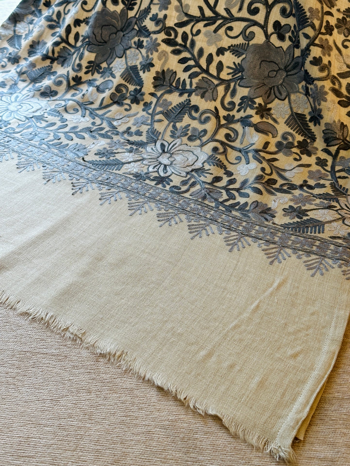 Rumi-e-Raakh – Heritage Kaftan Series